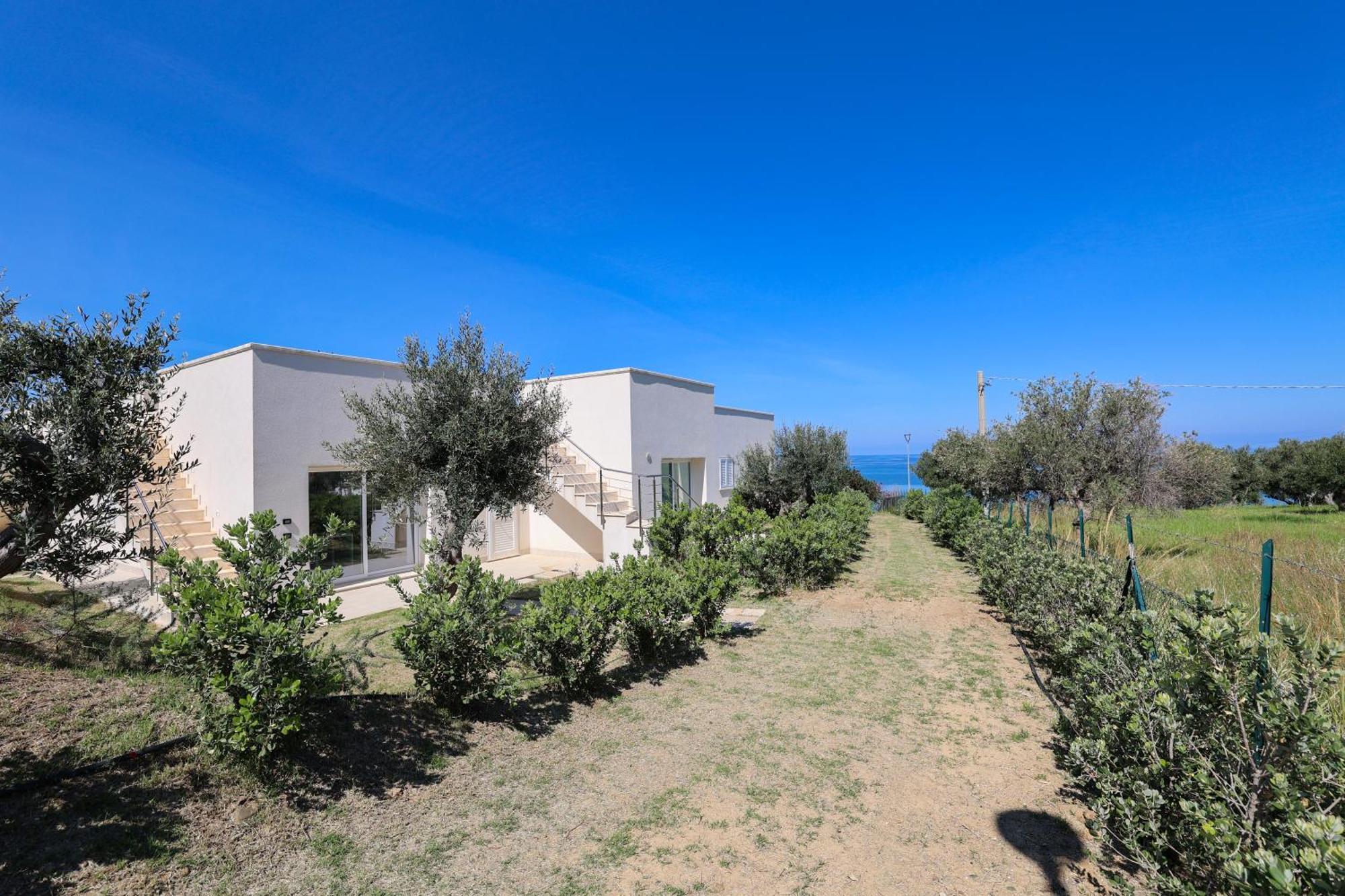 Aura Maris Beach Residence Mazzaforno Cefalu Bagian luar foto