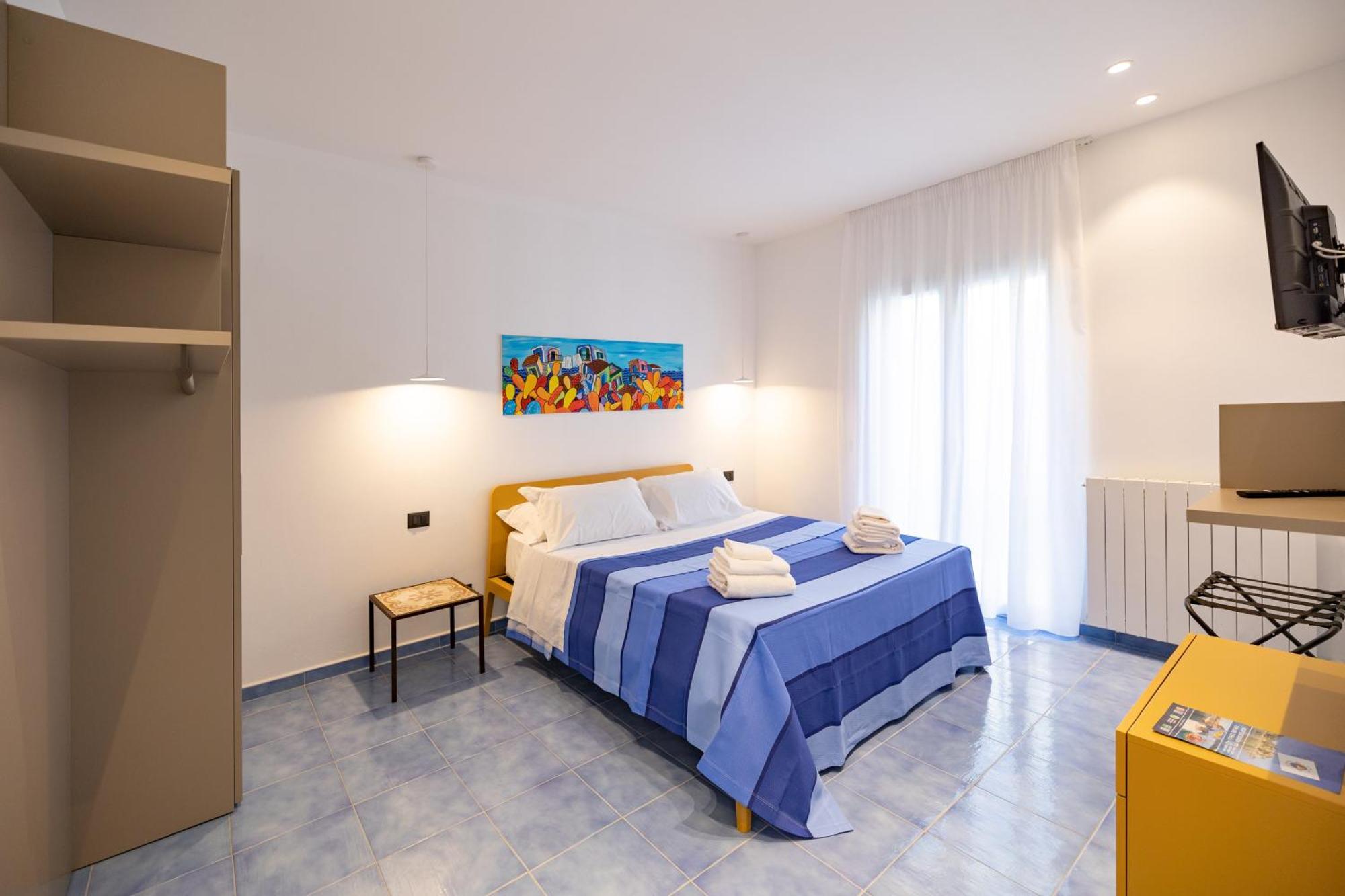 Aura Maris Beach Residence Mazzaforno Cefalu Bagian luar foto