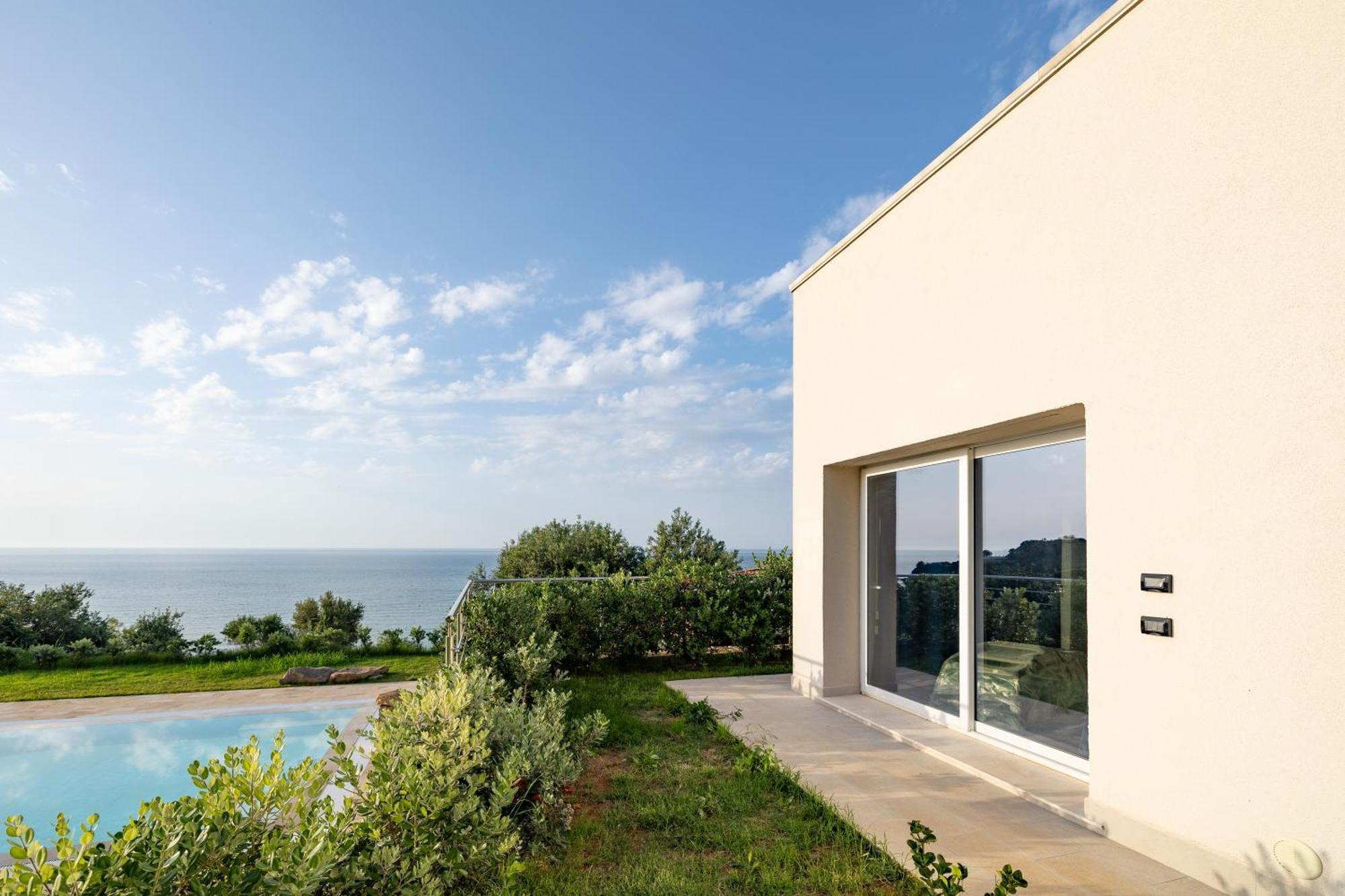 Aura Maris Beach Residence Mazzaforno Cefalu Bagian luar foto