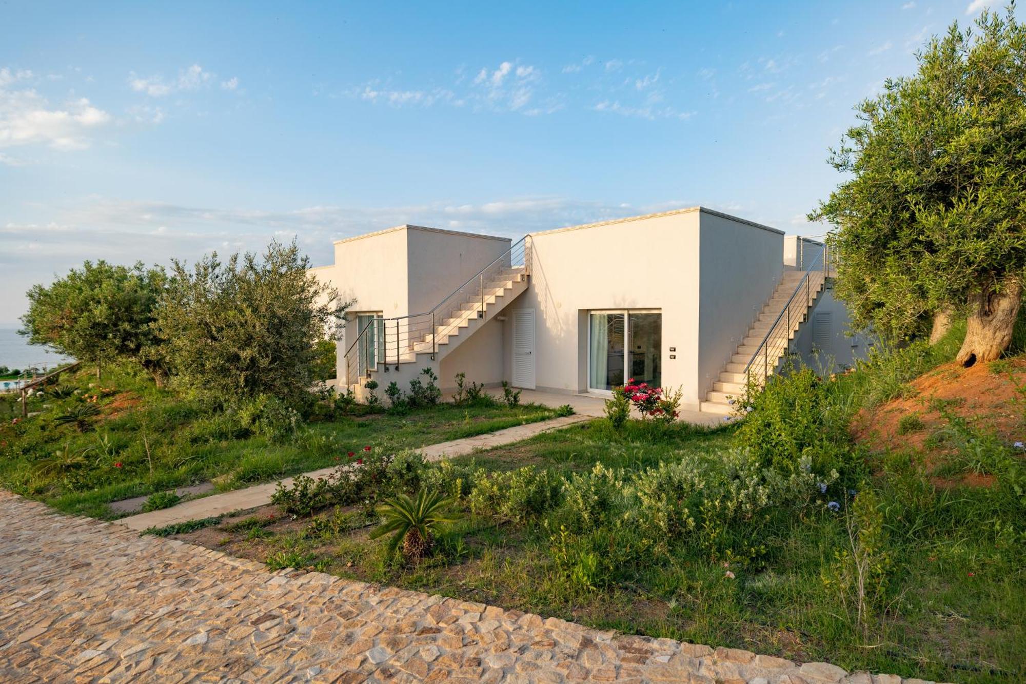 Aura Maris Beach Residence Mazzaforno Cefalu Bagian luar foto