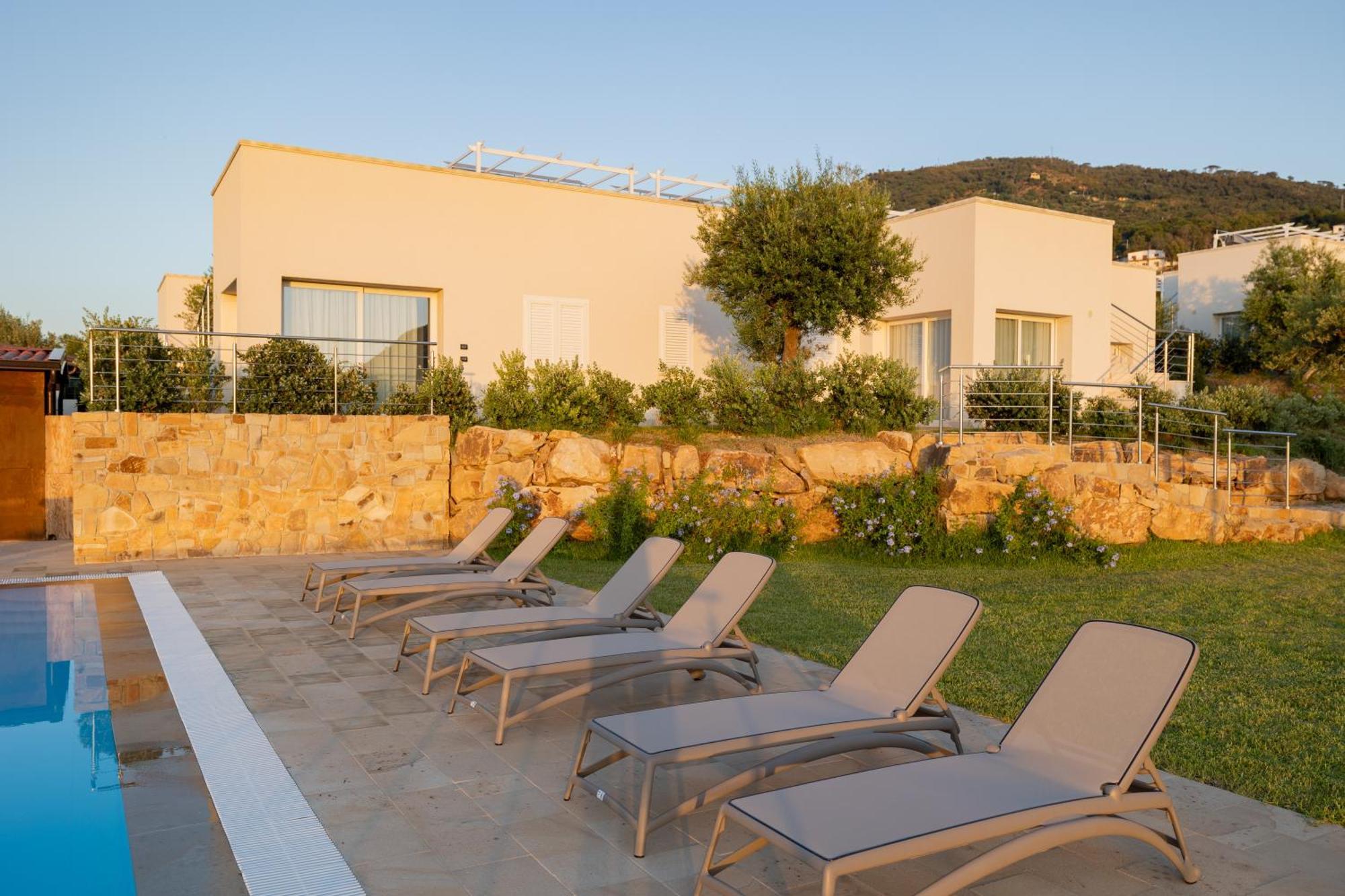 Aura Maris Beach Residence Mazzaforno Cefalu Bagian luar foto